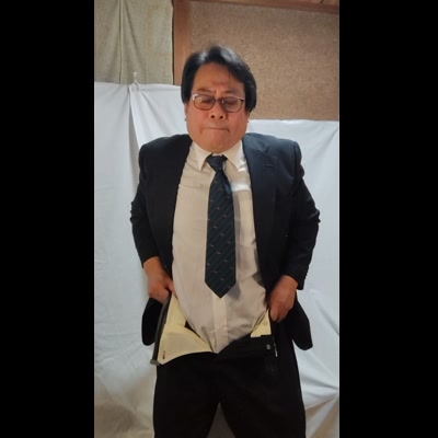 スーツ ズボン入らない