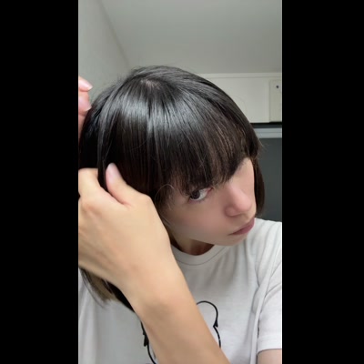 髪の分け目が目立つ…頭皮ケア・育毛広告素材