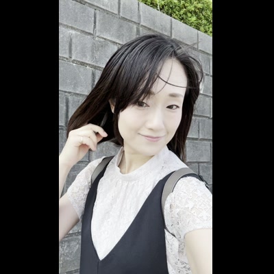 F15外で歩きながら自撮り